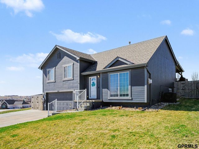 7520 S 180th Avenue, Omaha, NE 68136