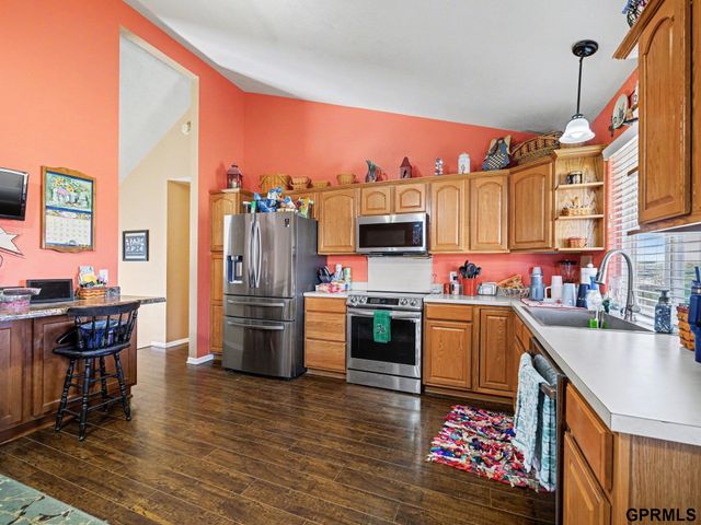 7520 S 180th Avenue, Omaha, NE 68136