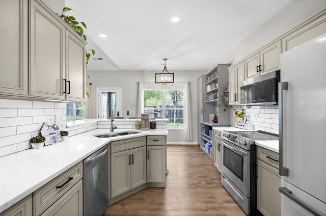 602 Curing Court, Moncks Corner, SC 29461