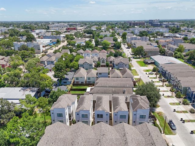 919 W 22nd Street C, Houston, TX 77008