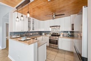 305 Baycrest Drive, League City, TX 77573