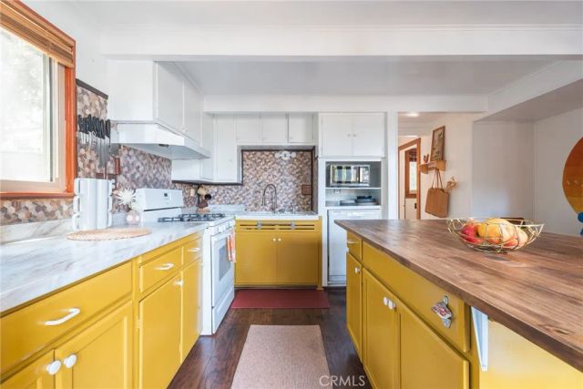 31496 Circle View, Running Springs, CA 92382