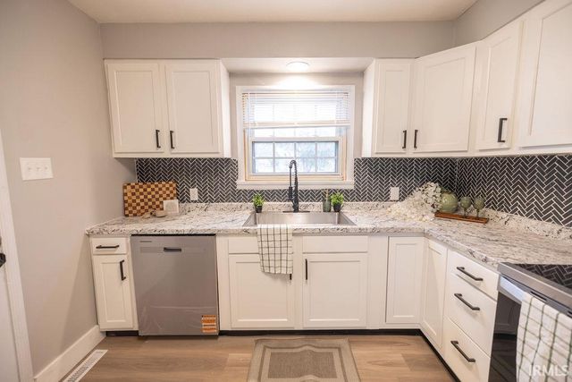 1308 N Woodridge Avenue, Muncie, IN 47304