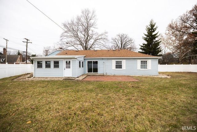 1308 N Woodridge Avenue, Muncie, IN 47304
