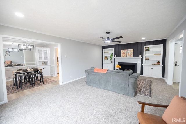 1308 N Woodridge Avenue, Muncie, IN 47304