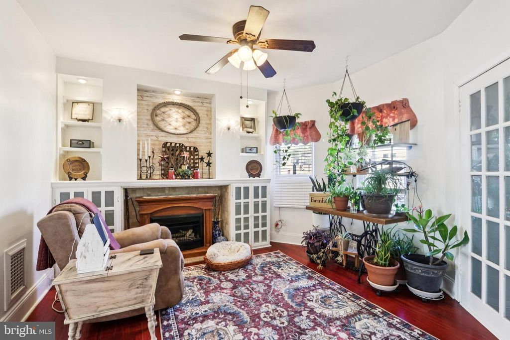 2 CRESTON AVE, Audubon, NJ 08106
