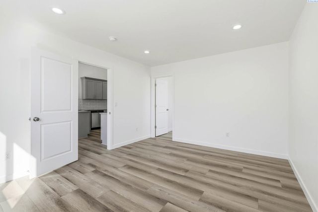 2150 S Elm Place, Kennewick, WA 99337