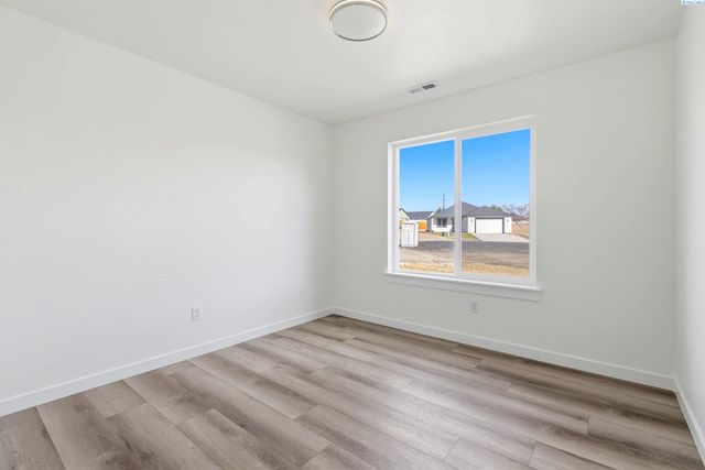 2150 S Elm Place, Kennewick, WA 99337