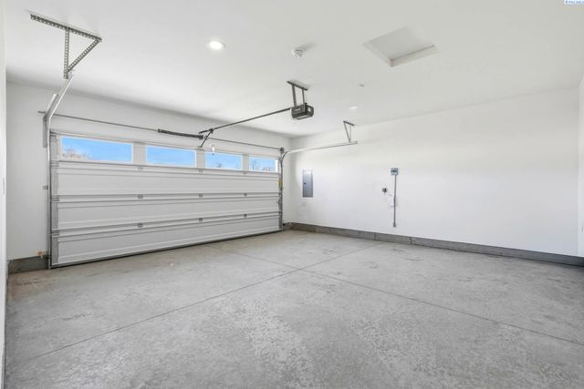 2150 S Elm Place, Kennewick, WA 99337