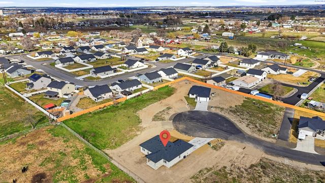 2150 S Elm Place, Kennewick, WA 99337