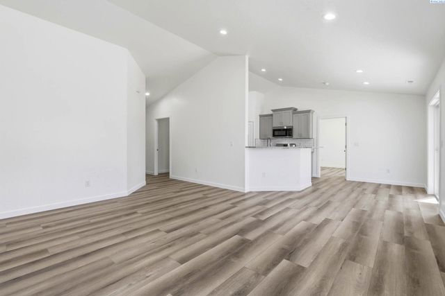 2150 S Elm Place, Kennewick, WA 99337