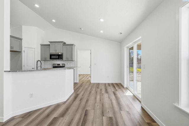 2150 S Elm Place, Kennewick, WA 99337