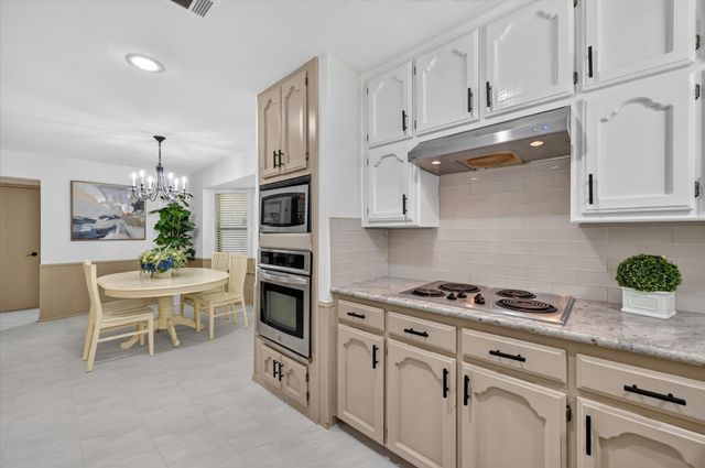 4411 Willow Bend Drive, Arlington, TX 76017