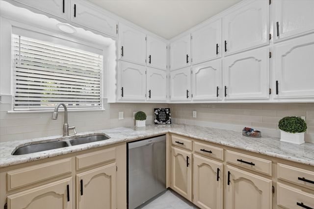 4411 Willow Bend Drive, Arlington, TX 76017