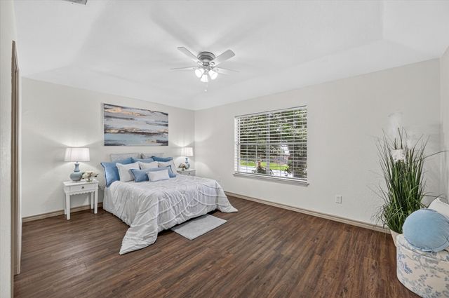 4411 Willow Bend Drive, Arlington, TX 76017