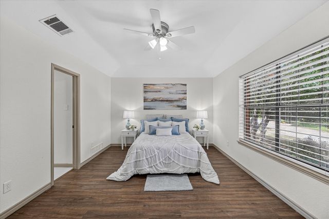 4411 Willow Bend Drive, Arlington, TX 76017