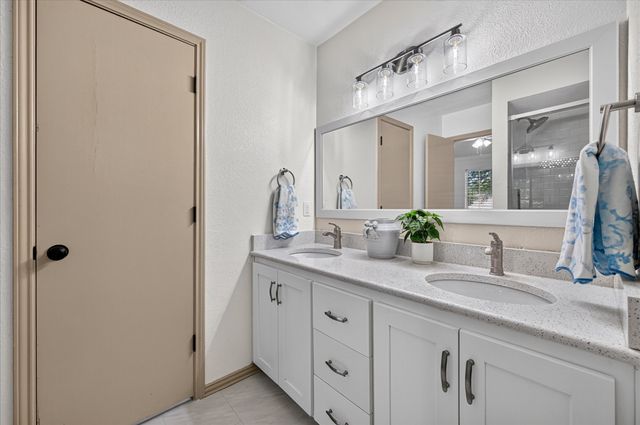 4411 Willow Bend Drive, Arlington, TX 76017