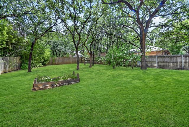 4411 Willow Bend Drive, Arlington, TX 76017