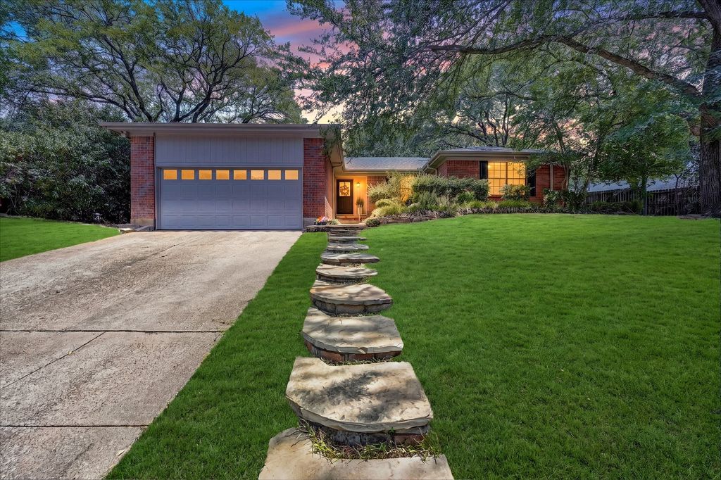 4411 Willow Bend Drive, Arlington, TX 76017