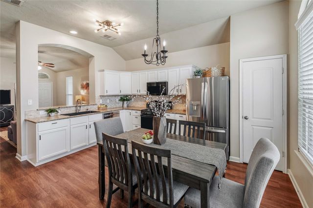 1058 Venice DR, Bryan, TX 77808