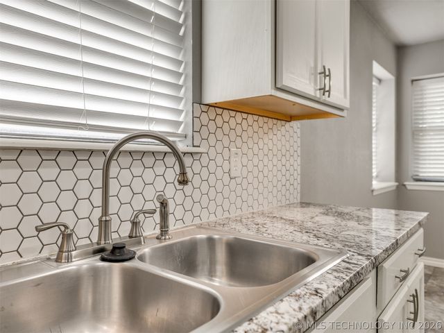 1210 E 139th Street, Glenpool, OK 74033