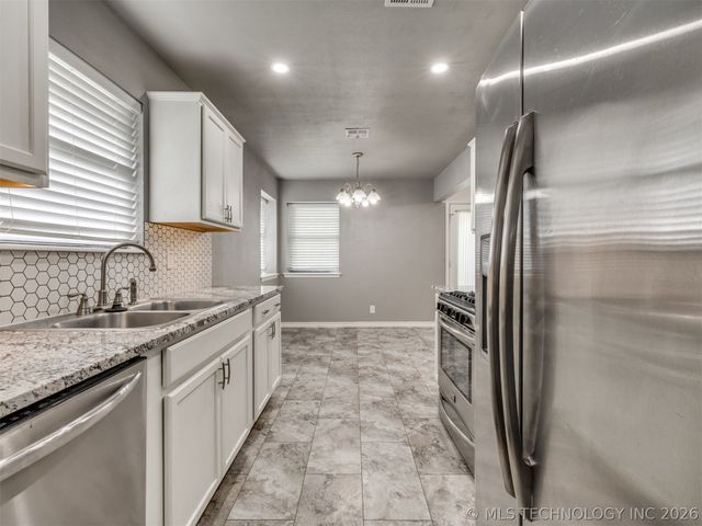 1210 E 139th Street, Glenpool, OK 74033