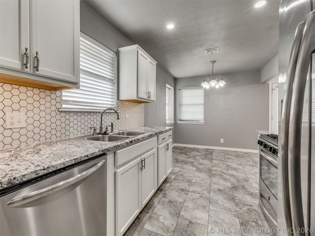 1210 E 139th Street, Glenpool, OK 74033