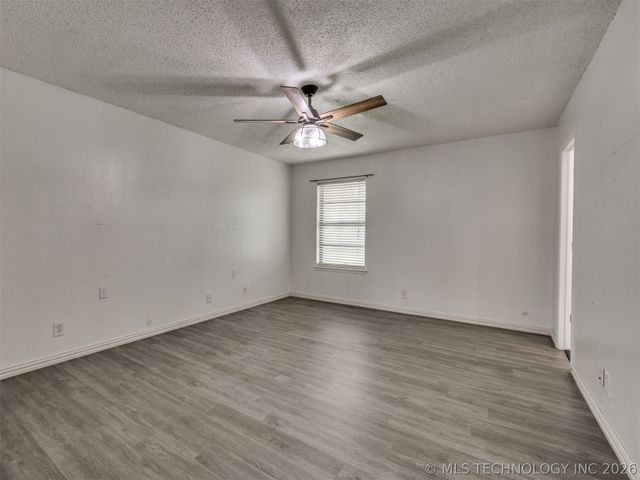 1210 E 139th Street, Glenpool, OK 74033
