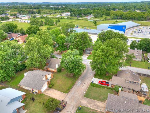 1210 E 139th Street, Glenpool, OK 74033