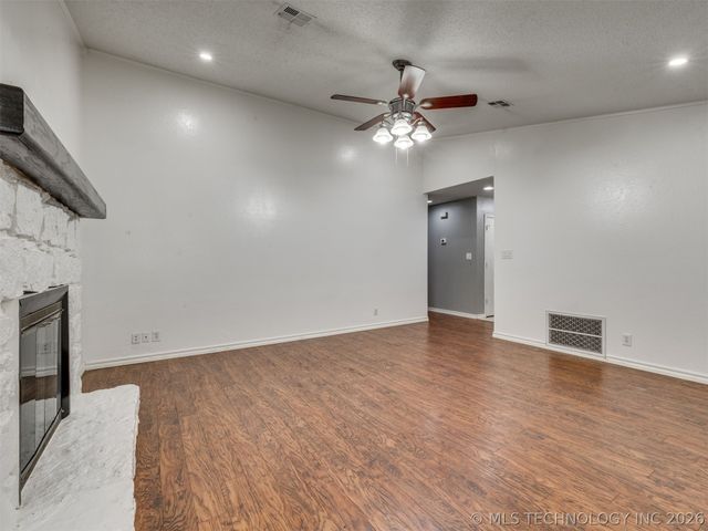 1210 E 139th Street, Glenpool, OK 74033