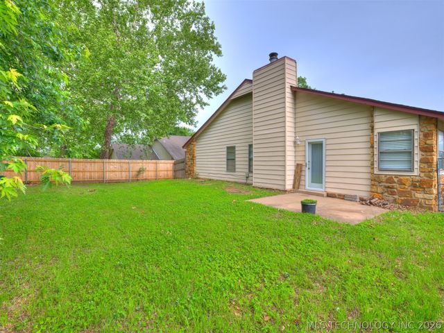 1210 E 139th Street, Glenpool, OK 74033