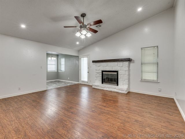 1210 E 139th Street, Glenpool, OK 74033