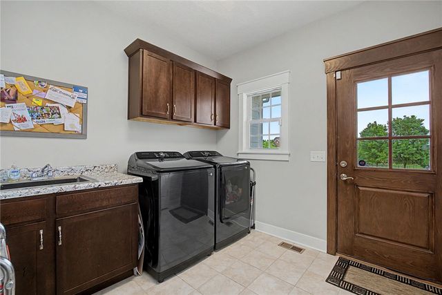 87 Carnoustie Lane, Springboro, OH 45066