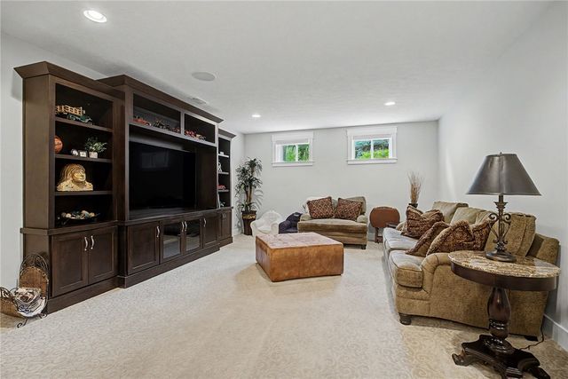 87 Carnoustie Lane, Springboro, OH 45066
