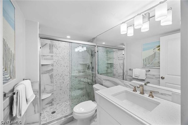 1222 Gordon DR 15, Naples, FL 34102