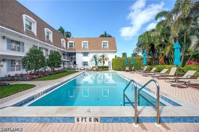 1222 Gordon DR 15, Naples, FL 34102
