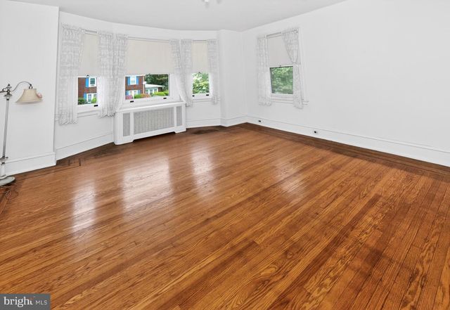 1110 WAKELING ST, Philadelphia, PA 19124