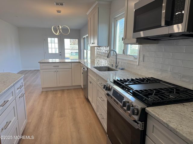 8 Arbor Way, Ocean Twp, NJ 07712