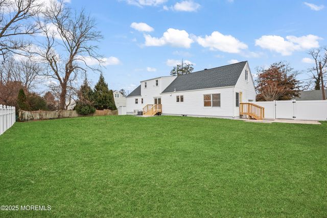 8 Arbor Way, Ocean Twp, NJ 07712