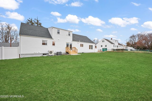 8 Arbor Way, Ocean Twp, NJ 07712