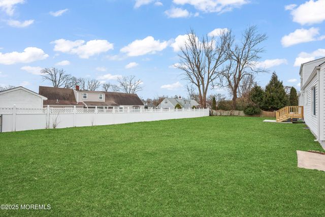 8 Arbor Way, Ocean Twp, NJ 07712