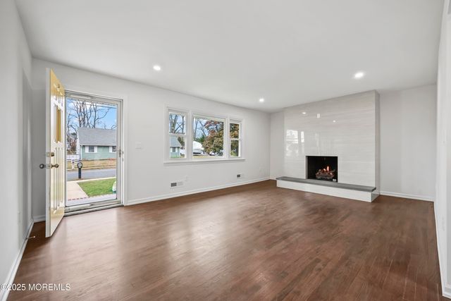 8 Arbor Way, Ocean Twp, NJ 07712