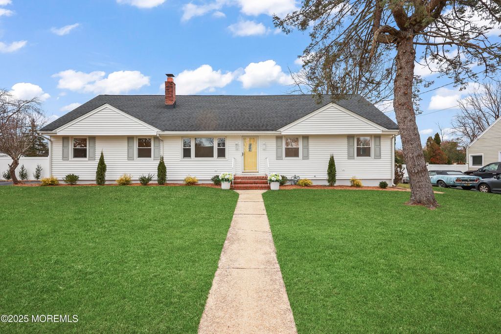 8 Arbor Way, Ocean Twp, NJ 07712