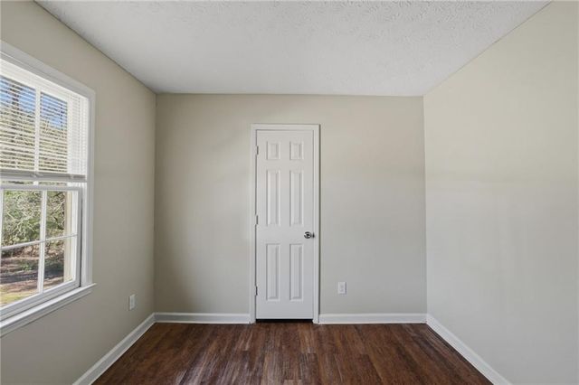 40 Lake Court, Stockbridge, GA 30281