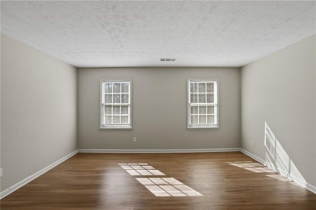 40 Lake Court, Stockbridge, GA 30281