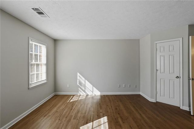 40 Lake Court, Stockbridge, GA 30281