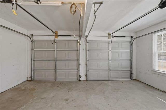 40 Lake Court, Stockbridge, GA 30281