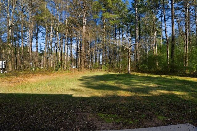 40 Lake Court, Stockbridge, GA 30281