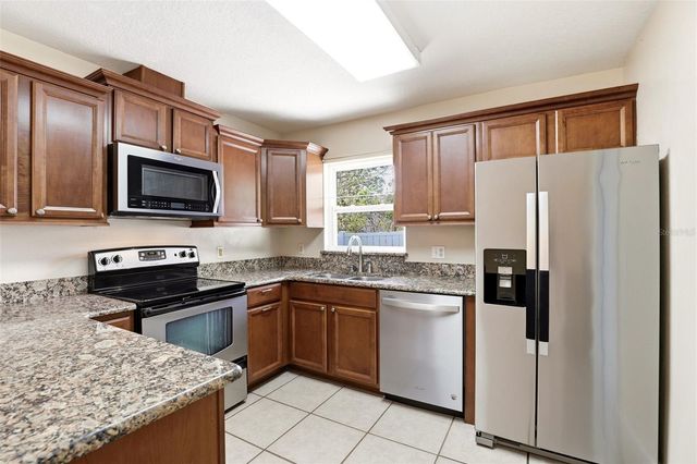 125 W 5TH STREET, Chuluota, FL 32766