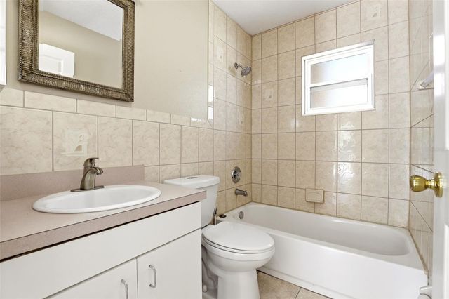 125 W 5TH STREET, Chuluota, FL 32766